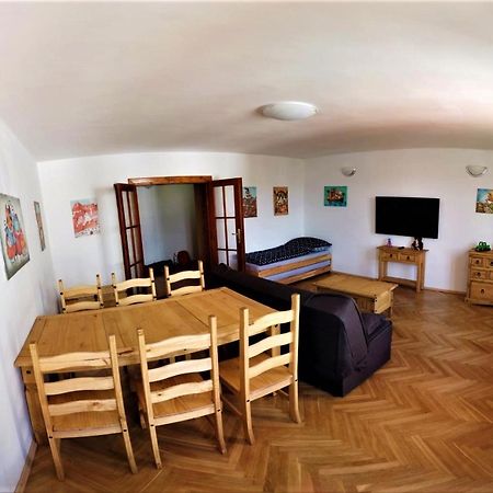 Apartment Galerie Marie 체스키크룸로프 외부 사진